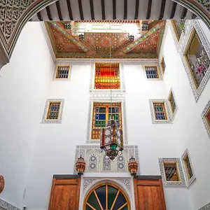 riad-fes-el-kaid.hotelfesmorocco.com/